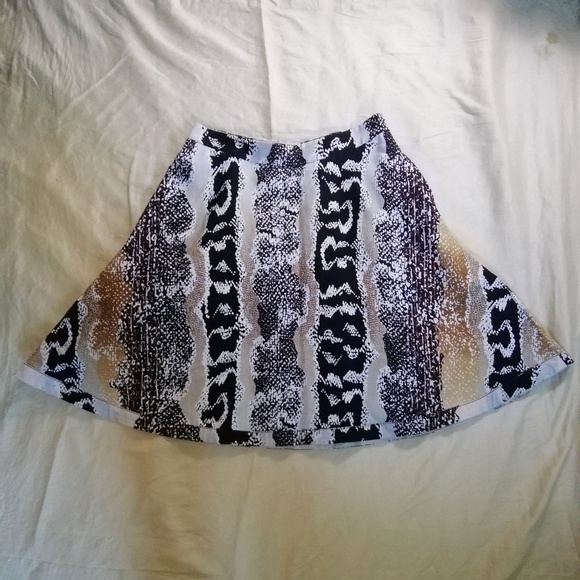 DVF Diane von Furstenberg snake print skirt size 8 - Picture 1 of 5